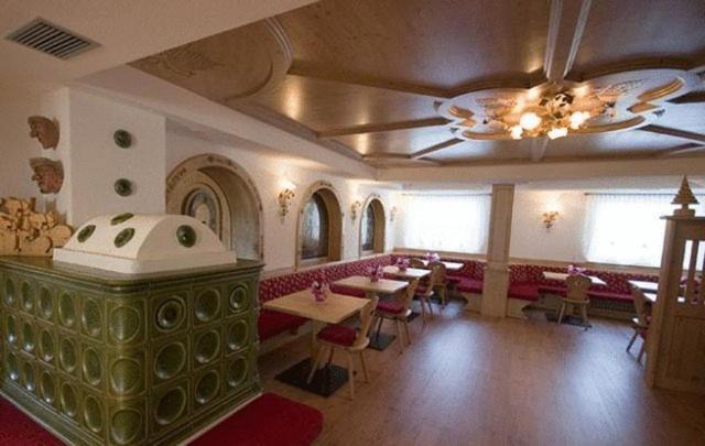 Hotel Zirmes Moena Esterno foto