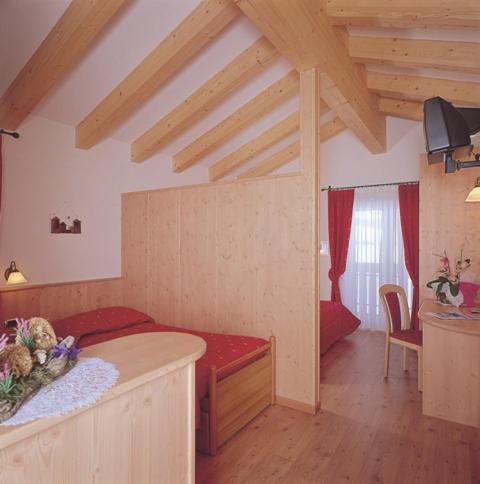 Hotel Zirmes Moena Esterno foto