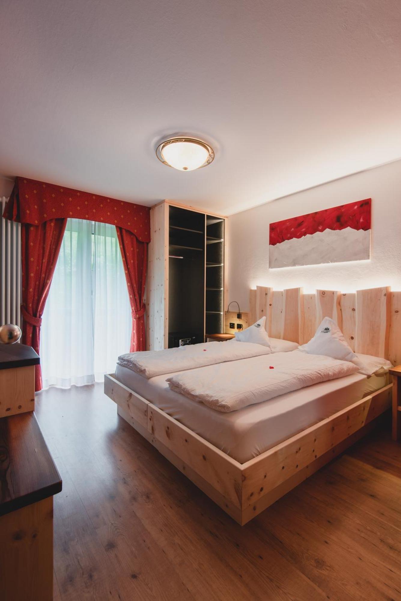 Hotel Zirmes Moena Esterno foto