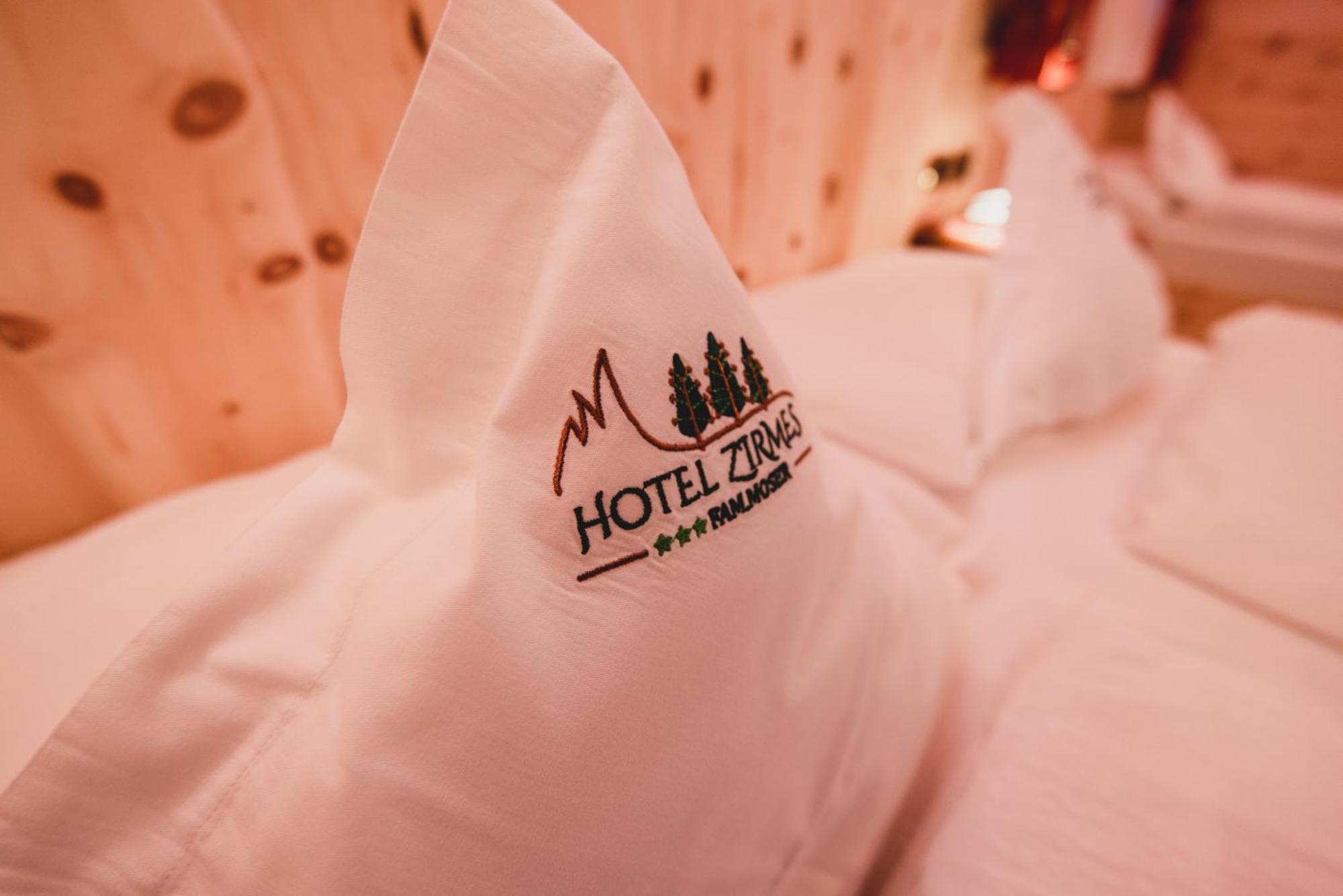 Hotel Zirmes Moena Esterno foto