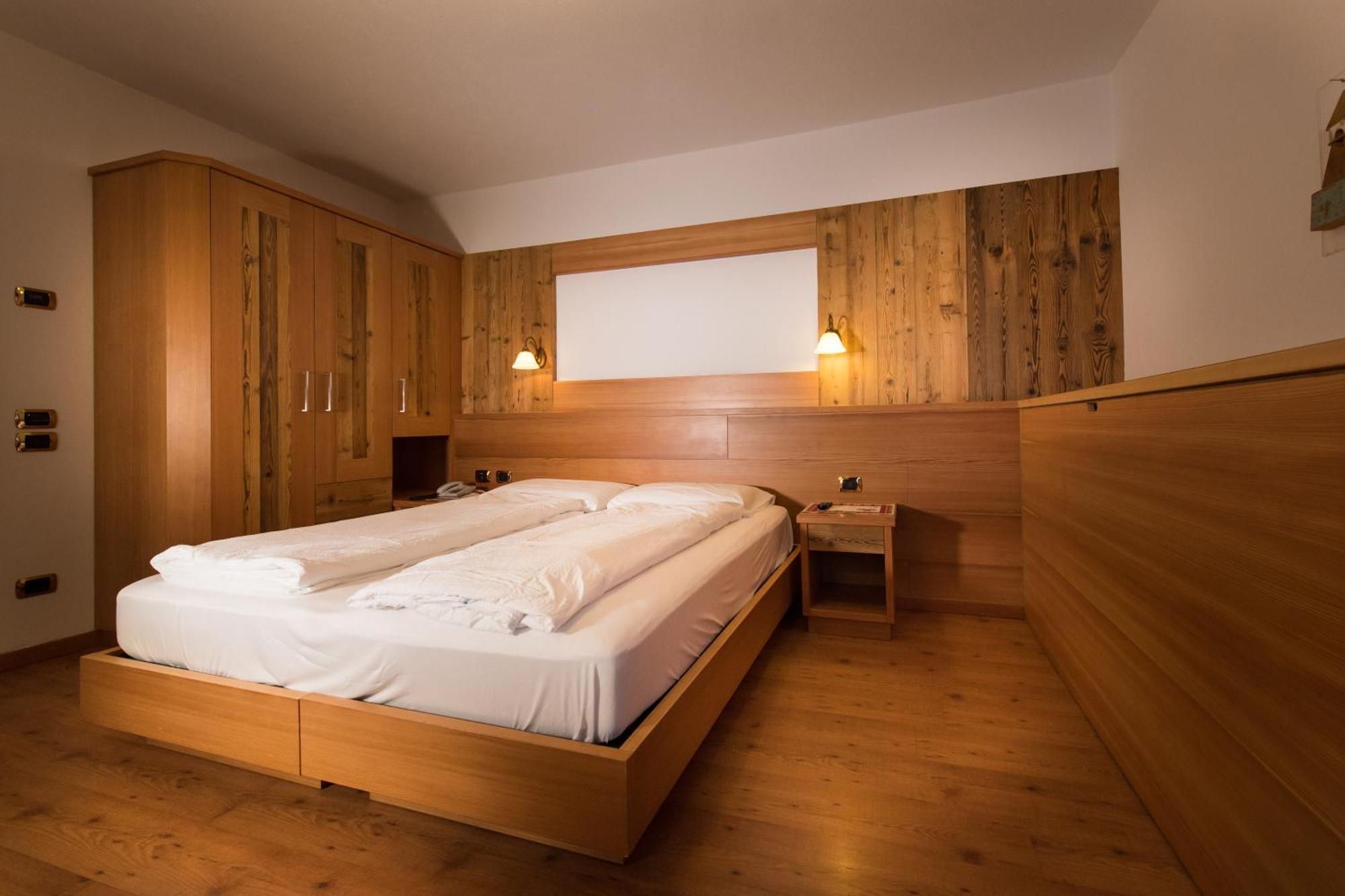 Hotel Zirmes Moena Esterno foto