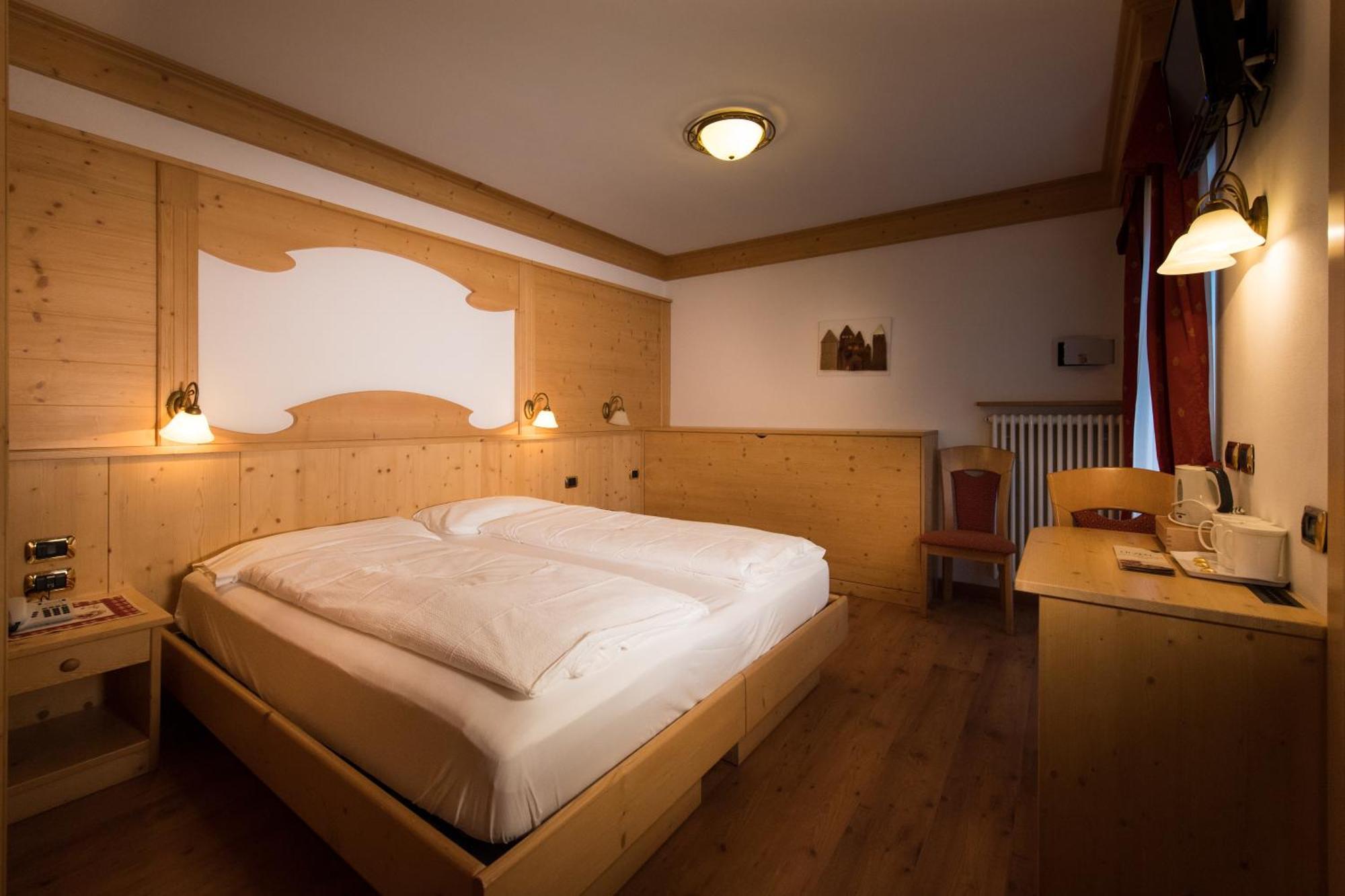 Hotel Zirmes Moena Esterno foto