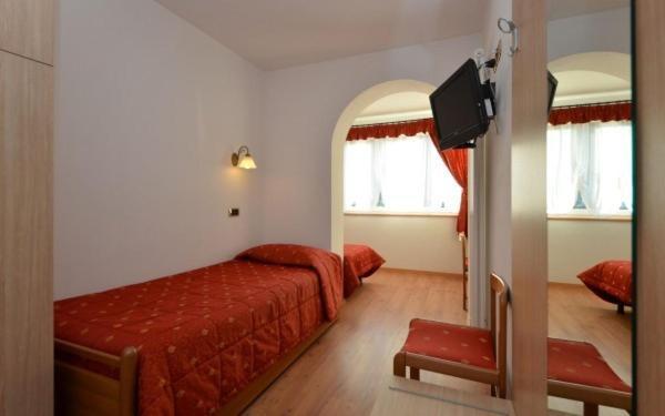 Hotel Zirmes Moena Esterno foto