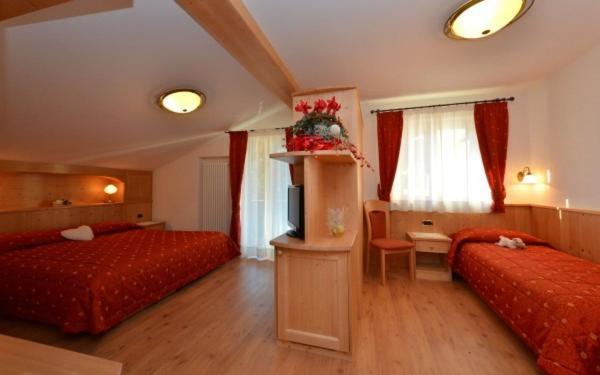 Hotel Zirmes Moena Esterno foto