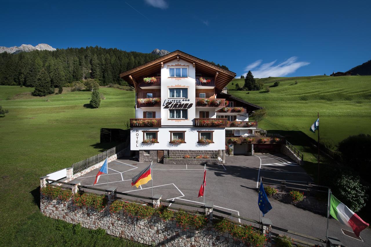 Hotel Zirmes Moena Esterno foto
