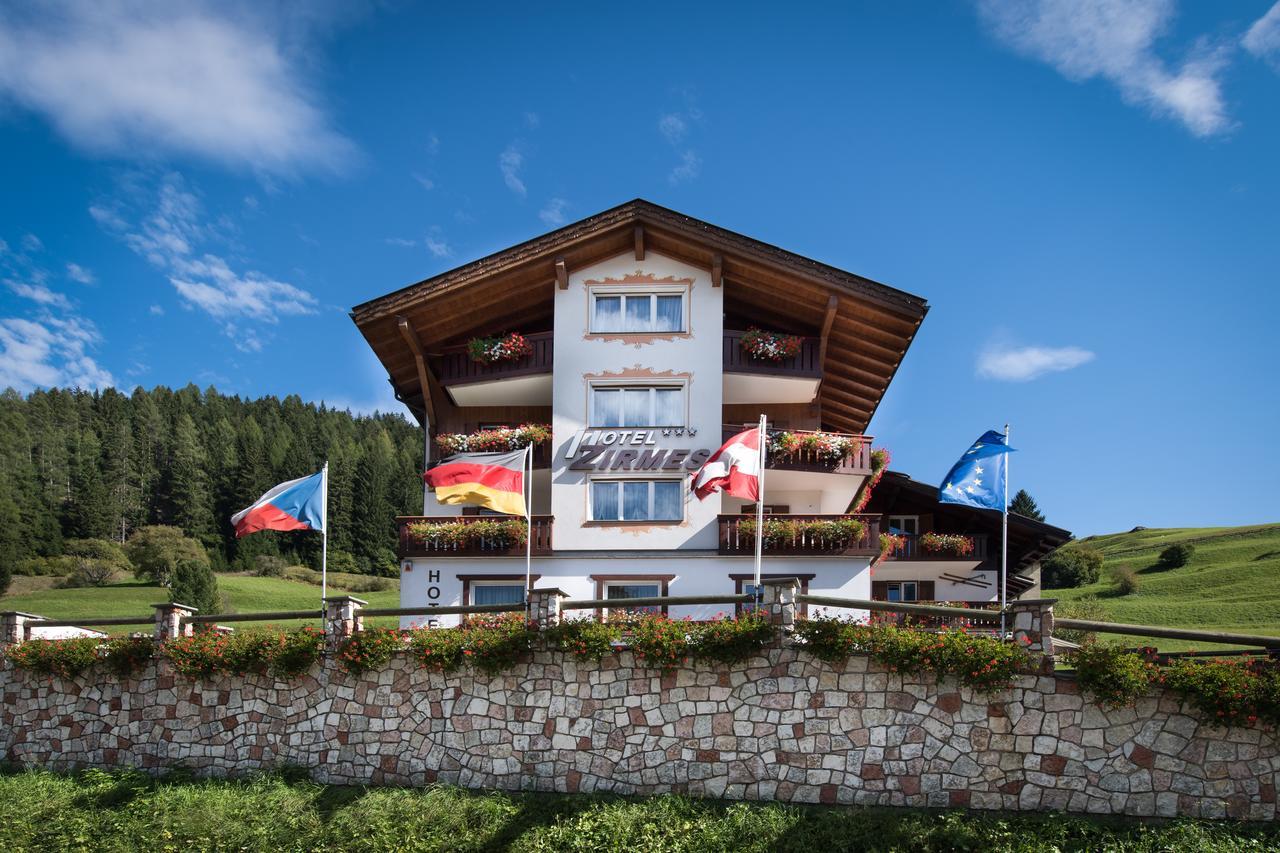 Hotel Zirmes Moena Esterno foto